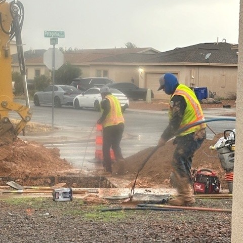 Cariño to our utility workers: Robert Meraz, Lorenzo Archuleta, Jhonathon Corcahdo, and Eloy Gonzalez Ontiveros!