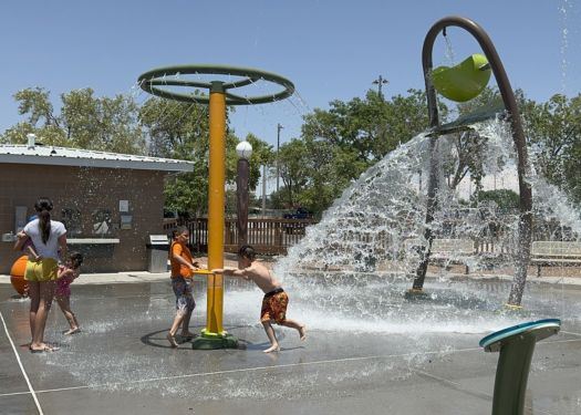 Lunchbox Lemonade Friday at Unidad Park