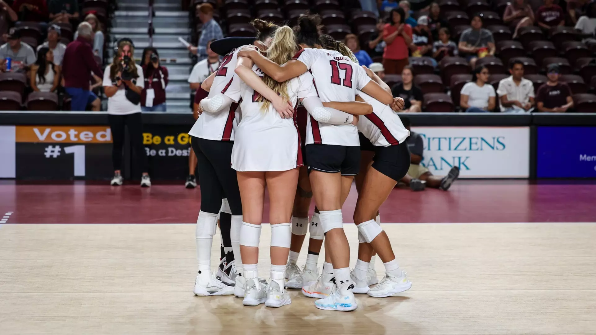 NMSU Volleyball Huddle