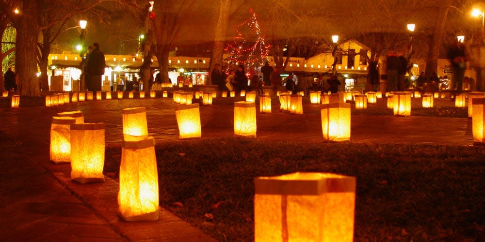 Luminarias-Old-Town-dm-1000x500_4F39B06A-5056-A36A-06831FDB1E06DF9C_4f3c202e-5056-a36a-0667e4166bf66da1