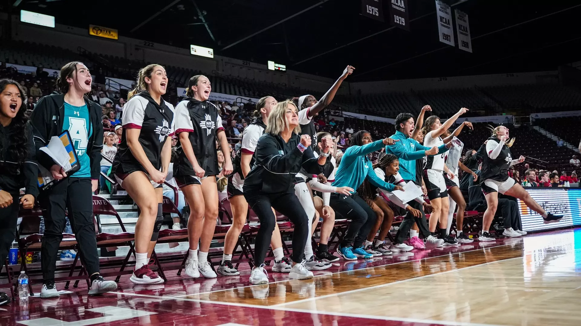 Aggies Sweep Lobos in I-25 Rivalry