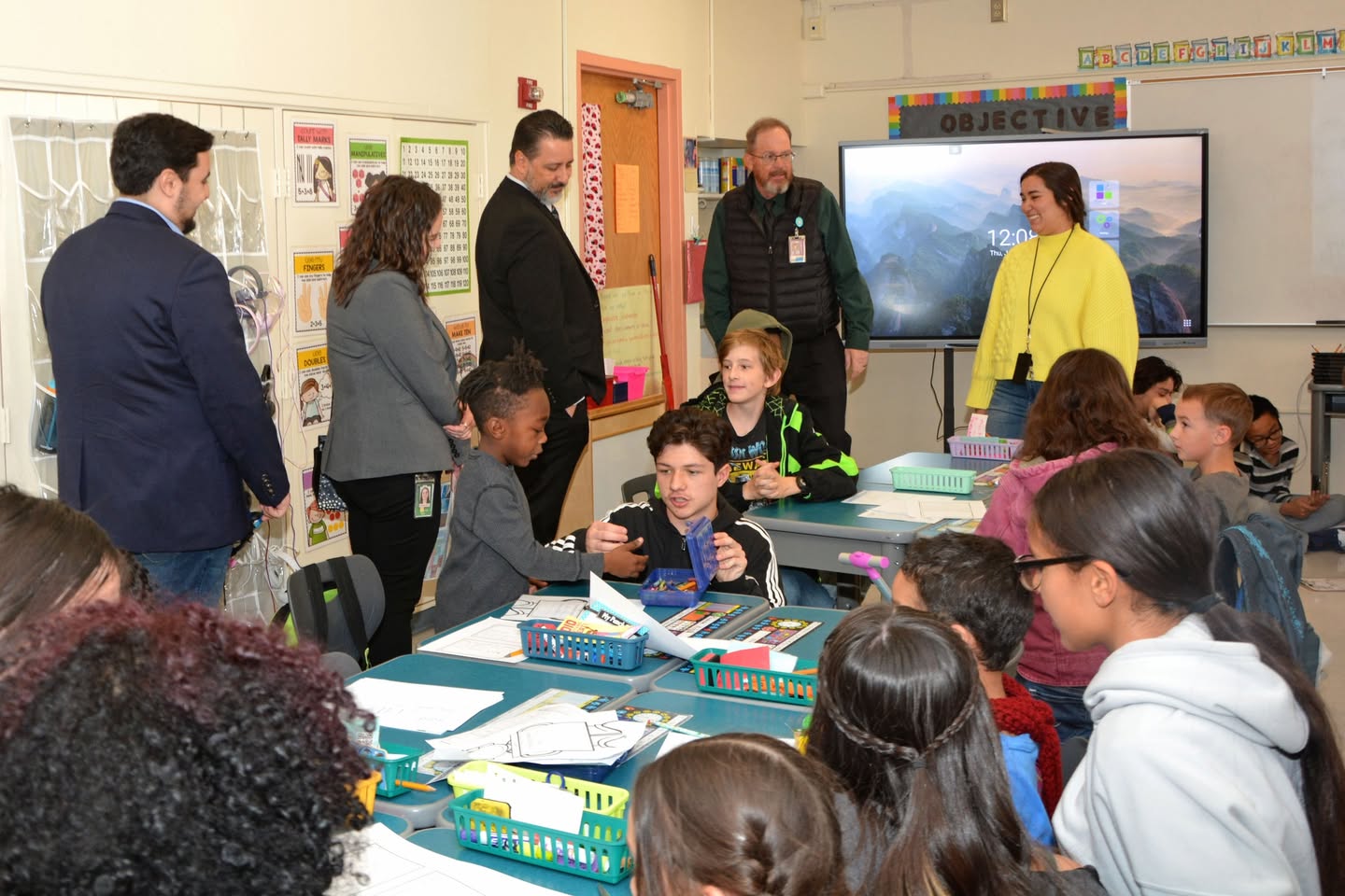 White Sands School Shows Senator’s Team How It’s Done