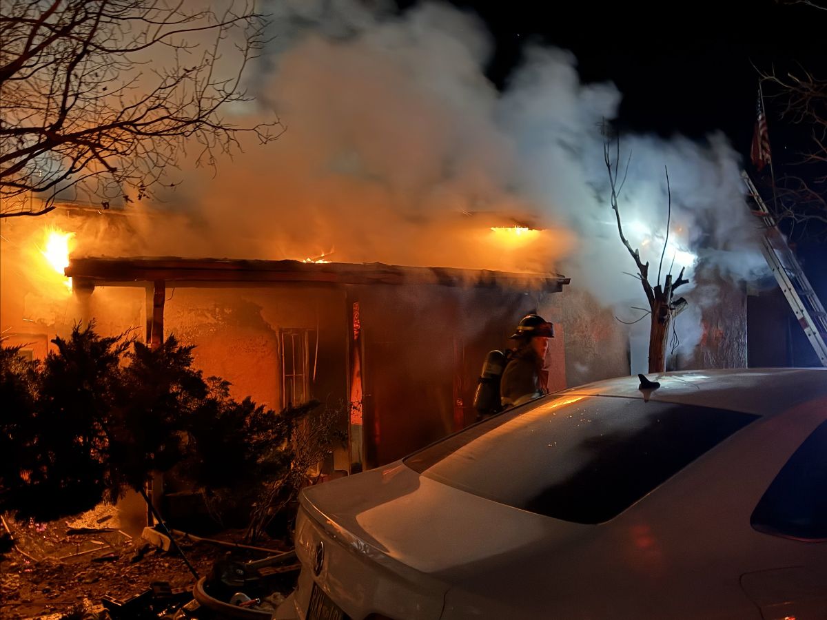 Breaking: Structure Fire on Second Street in Las Cruces